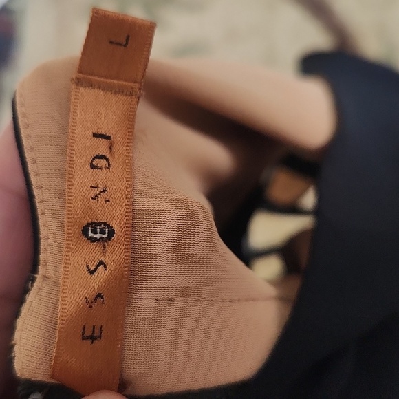 Leather detail top shelf bra - Picture 8 of 10